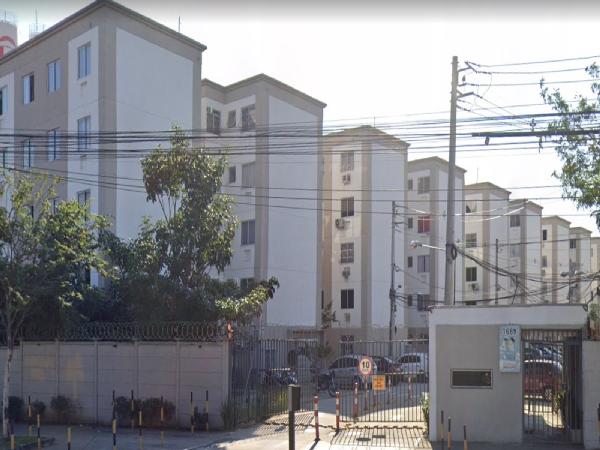 Apartamento no Res Rio do Ouro I