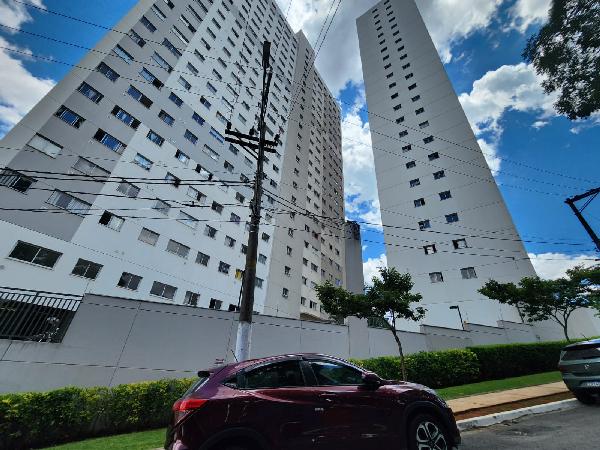 Apartamento no Res Tom Penha