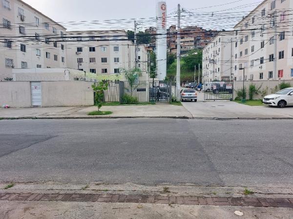 Apartamento no Cond Vale das Flores