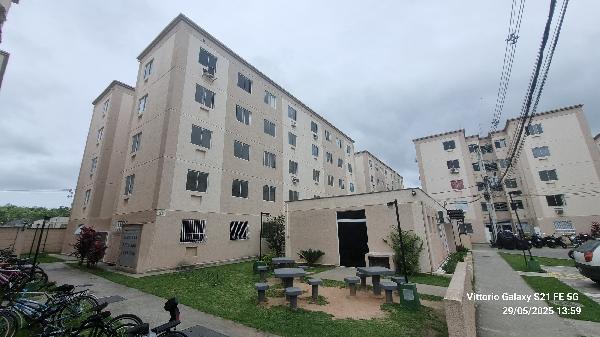 Apartamento no Cond Reserva do Parque I