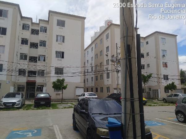 Apartamento no Jardim dos Lirios I