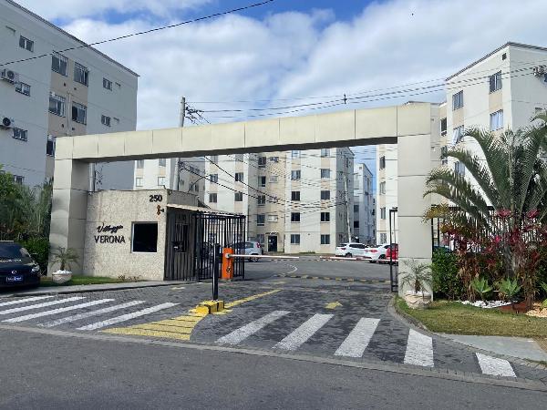 Apartamento no Res Villagio Verona