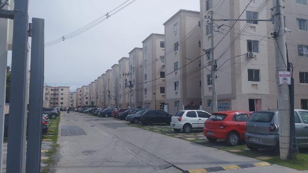 Apartamento no Cond Reserva do Parque I