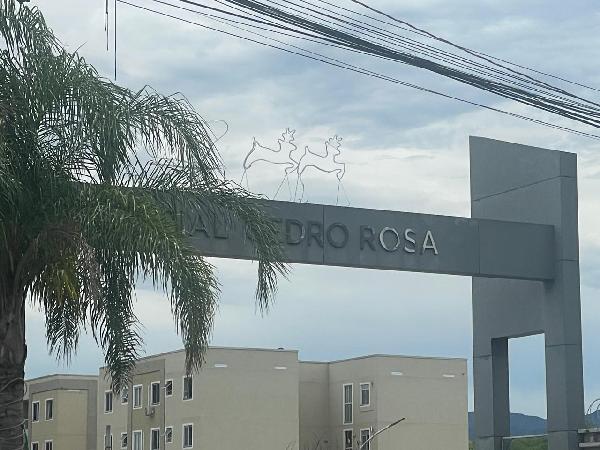 Apartamento no Res Cedro Rosa