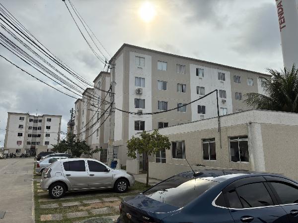 Apartamento no Res Jardim dos Lirios I