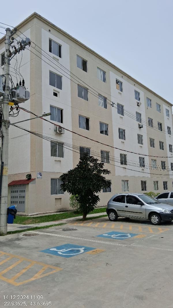 Apartamento no Jardim dos Lirios I
