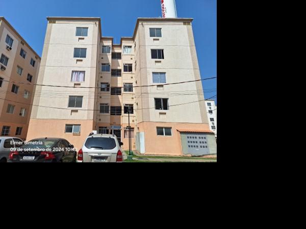 Apartamento no Jardim dos Lirios Ii