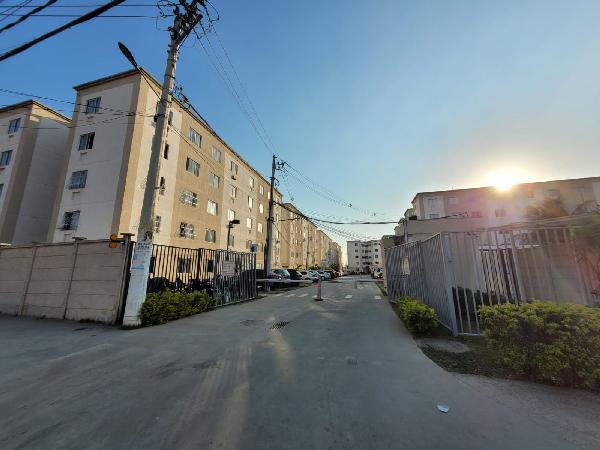 Apartamento no Jardim dos Lirios I