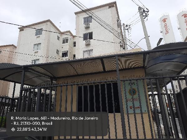 Apartamento no Cond Recanto das Flores I