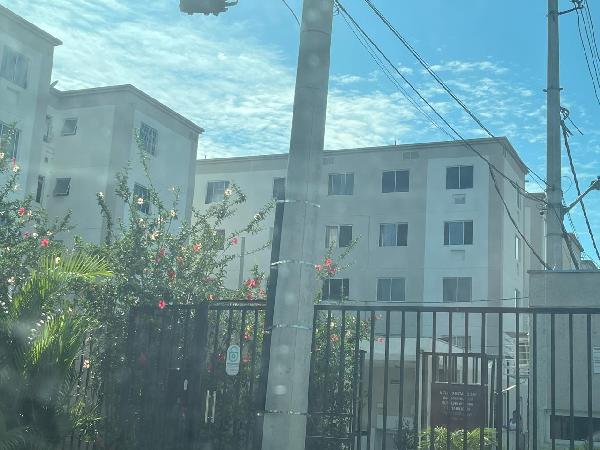 Apartamento no Jardim dos Ipes Iii