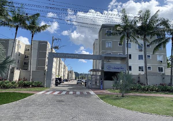 Apartamento no Cond Res Flor de Laranjeira