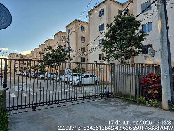 Apartamento no Jd dos Lirios Ii