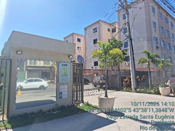 Apartamento no Jardim dos Lirios Ii