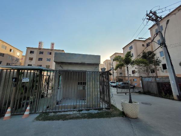 Apartamento no Jardim dos Lirios Ii