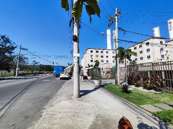 Apartamento no Jardim dos Lirios Ii