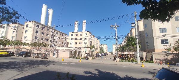 Apartamento no Jardim dos Lirios Ii