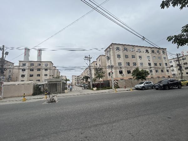 Apartamento no Jardim dos Lirios Ii
