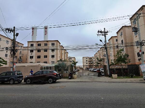 Apartamento no Jardim dos Lirios Ii