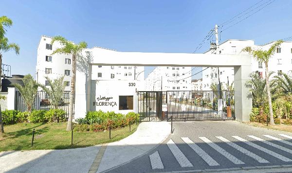 Apartamento no Cond Res Villaggio Florenca