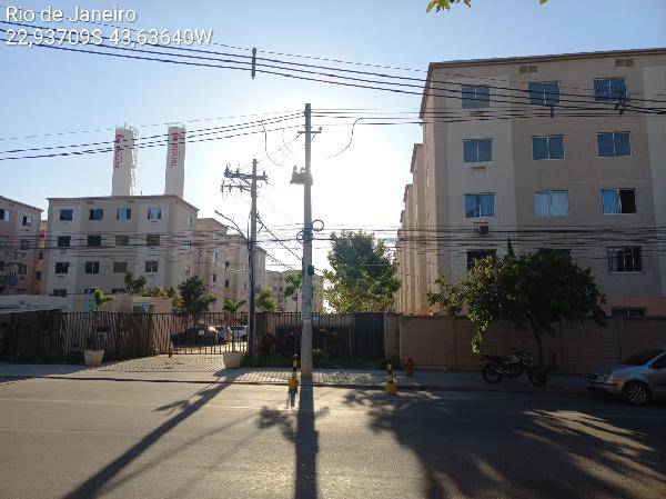 Apartamento no Jardim dos Lirios Ii