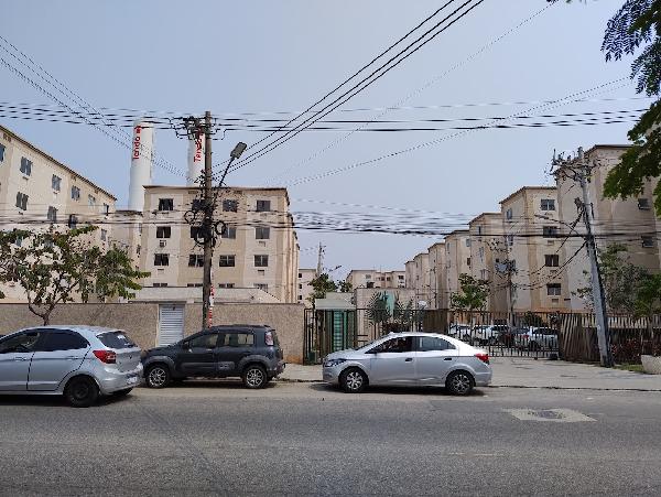 Apartamento no Jardim dos Lirios Ii