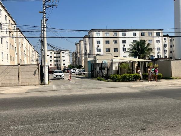 Apartamento no Jardim dos Lirios Ii