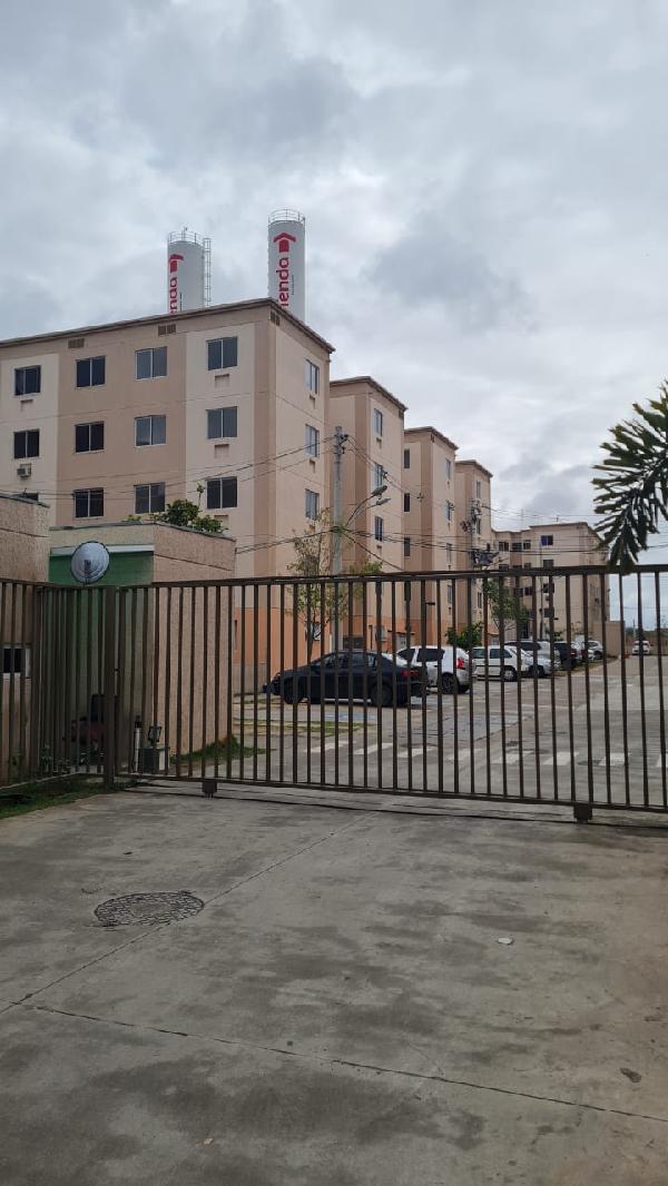 Apartamento no Jardim dos Lirios Ii
