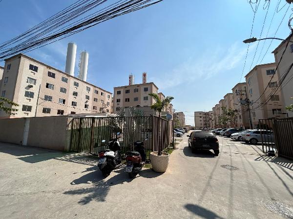 Apartamento no Jardim dos Lirios Ii
