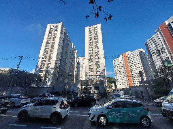 Apartamento no Condominio Res Dez Miguel Yunes