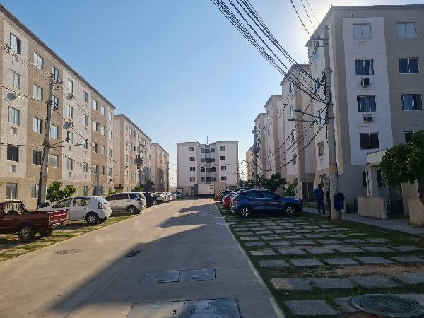 Apartamento no Jardim dos Lirios Ii