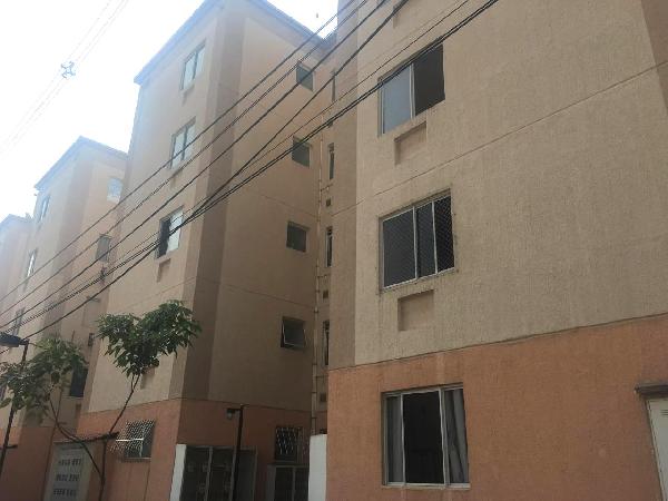 Apartamento no Jardim dos Lirios Ii