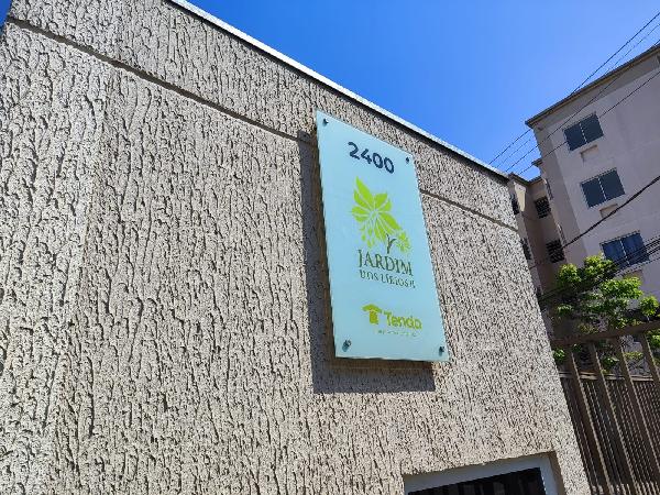 Apartamento no Jardim dos Lirios Ii