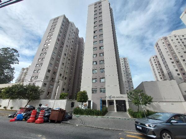 Apartamento no Cond Res Dez Ourives