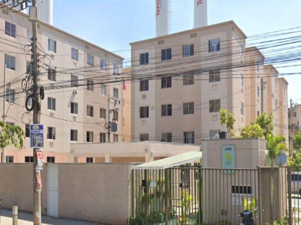 Apartamento no Jardim dos Lirios Ii
