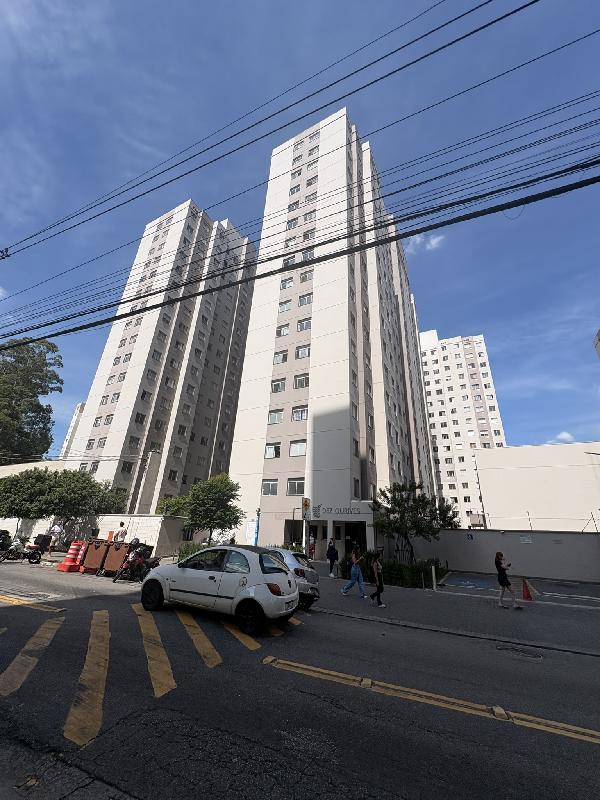 Apartamento no Cond Res Dez Ourives