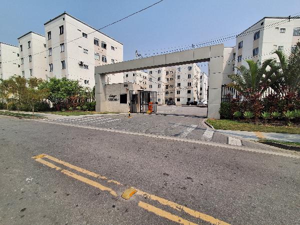 Apartamento no Res Villagio Verona
