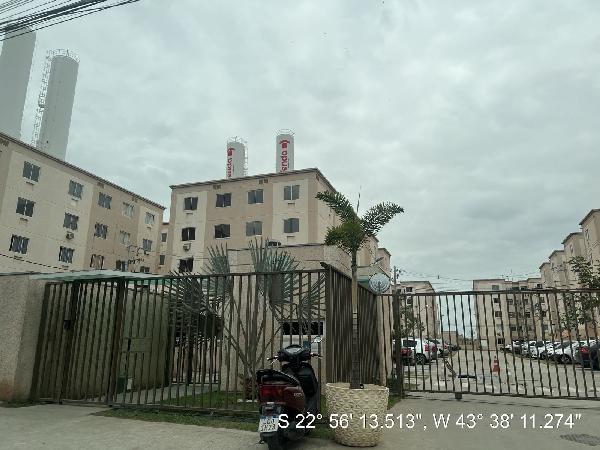 Apartamento no Jardim dos Lirios Ii