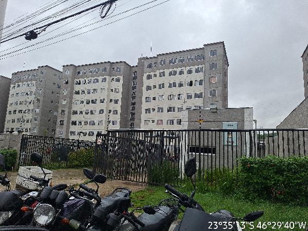 Apartamento no Jardim Egle