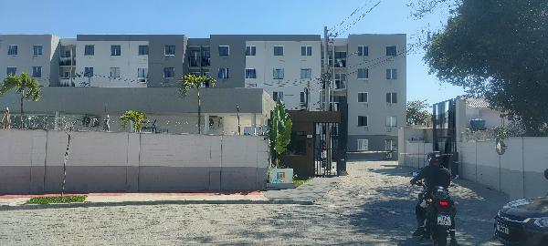 Apartamento no Res Carioca Park Ii