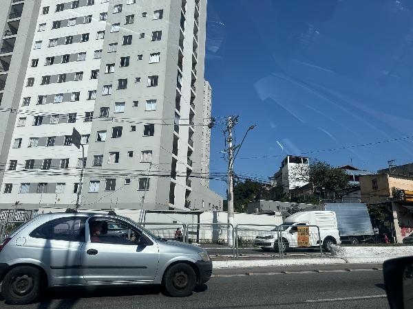 Apartamento no Cond Unico Jacu Pessego
