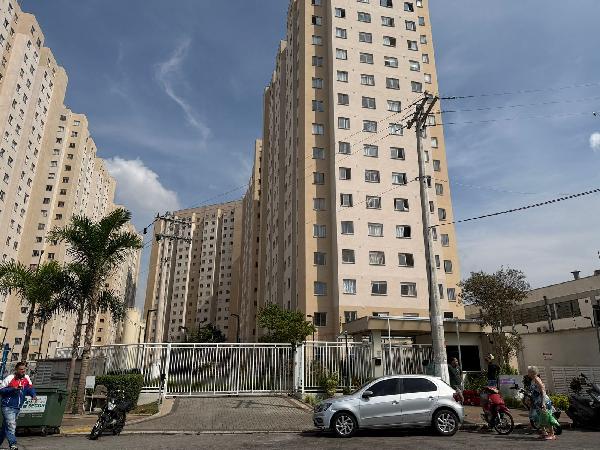 Apartamento no Cond Res Plano & Sacoma Antonio Gomes Ii