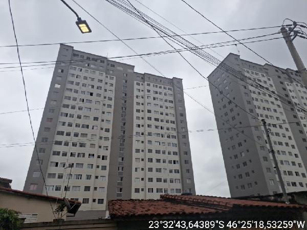 Apartamento no Condomínio Vivere