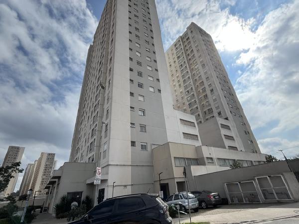 Apartamento no Condominio Azaleia