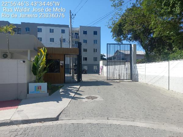 Apartamento no Res Carioca Park Ii