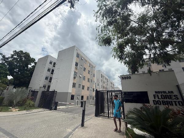Apartamento no Novolar Flores do Brito