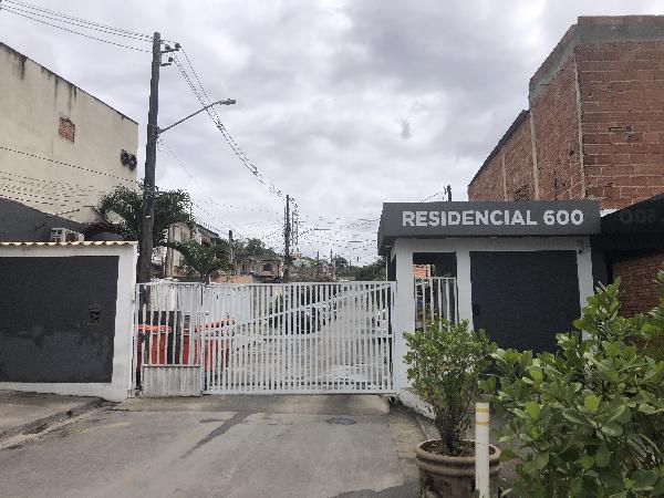 Apartamento no Cond Parque Tulipa