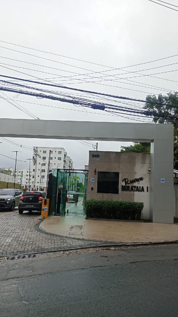 Apartamento no Reserva Mirataia I