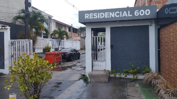 Apartamento no Cond Parque Tulipa