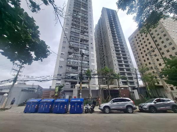 Apartamento no Residencial Laparque