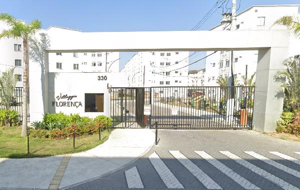 Apartamento no Cond Res Villaggio Florenca
